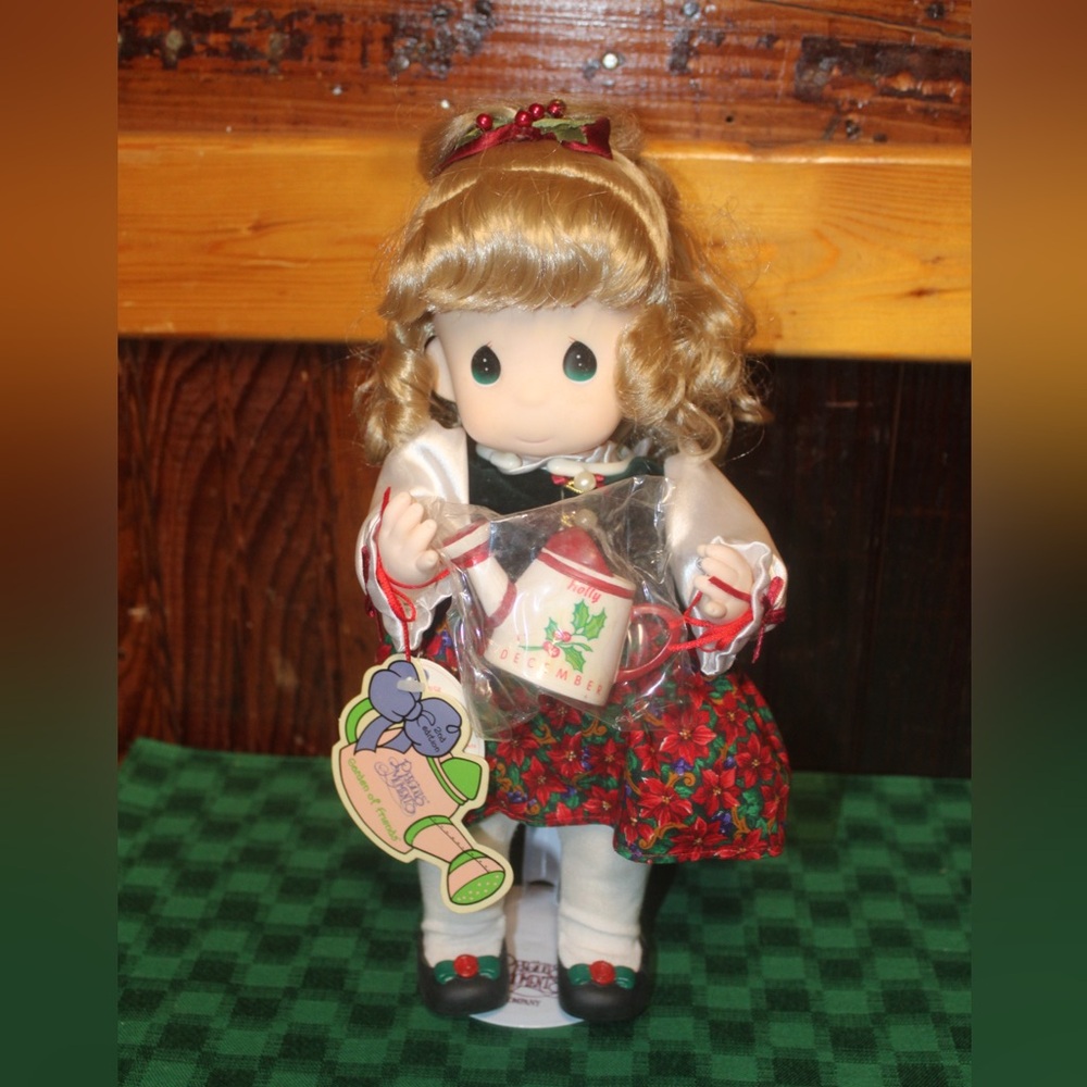 Precious Moments NEW Garden of Friends Holly December Doll w/stand & box